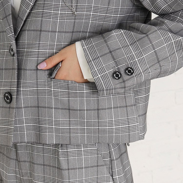6723302