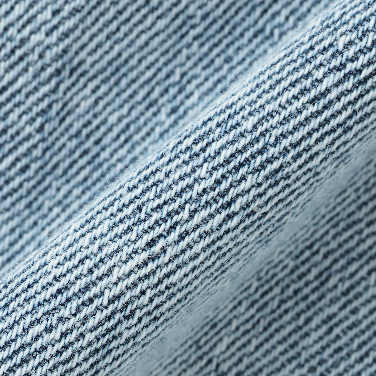 8353109