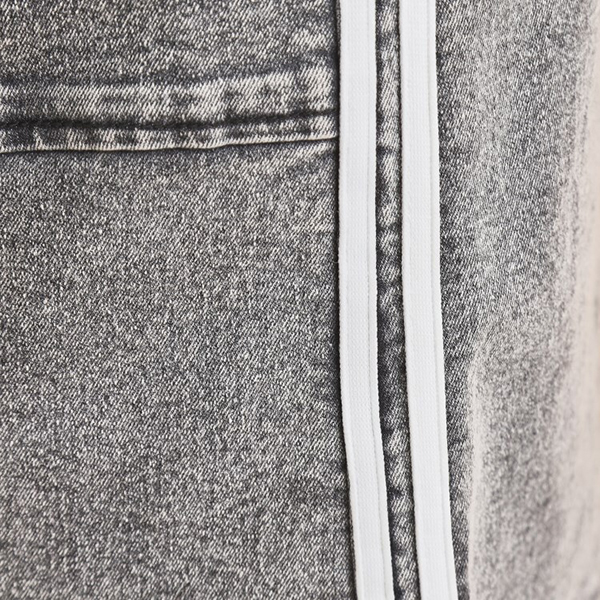 6751126