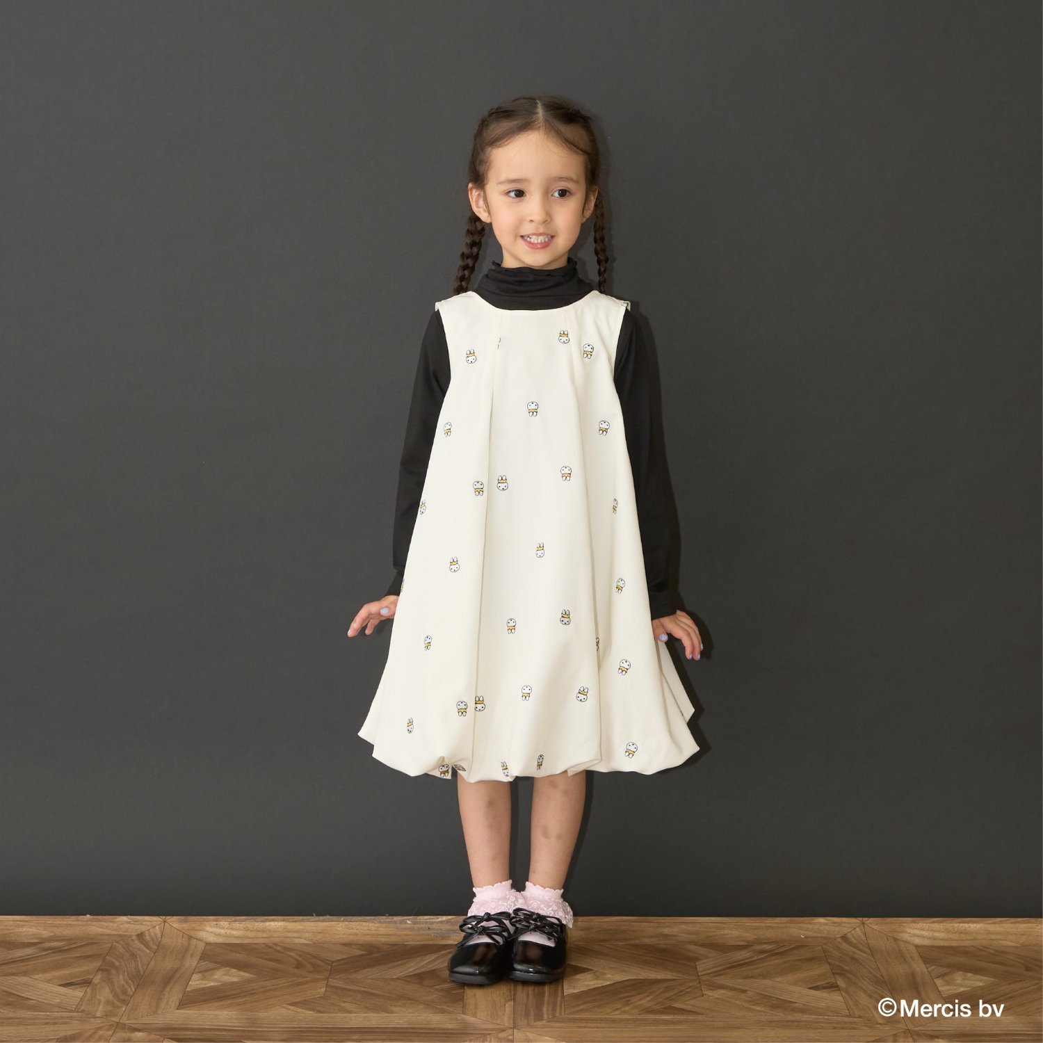 【予約商品】【Miffy】刺しゅう総柄バルーンワンピース