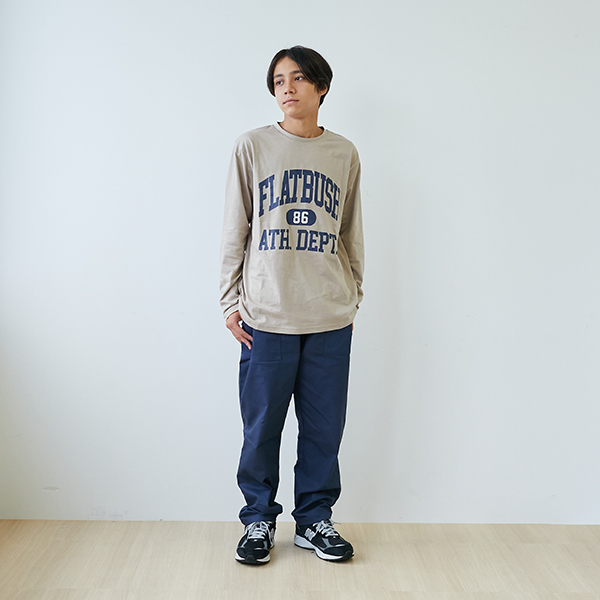 【プチプラ】フロントカレッジロゴ長袖Tシャツ