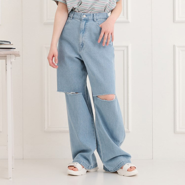 膝ダメージデニムパンツ