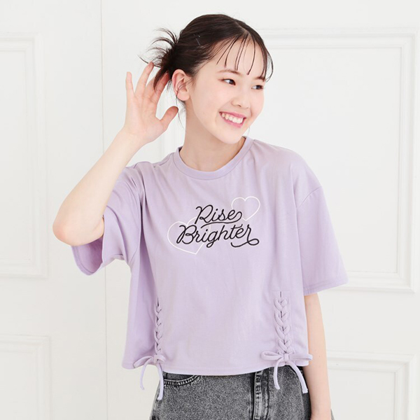 レースアップTシャツ