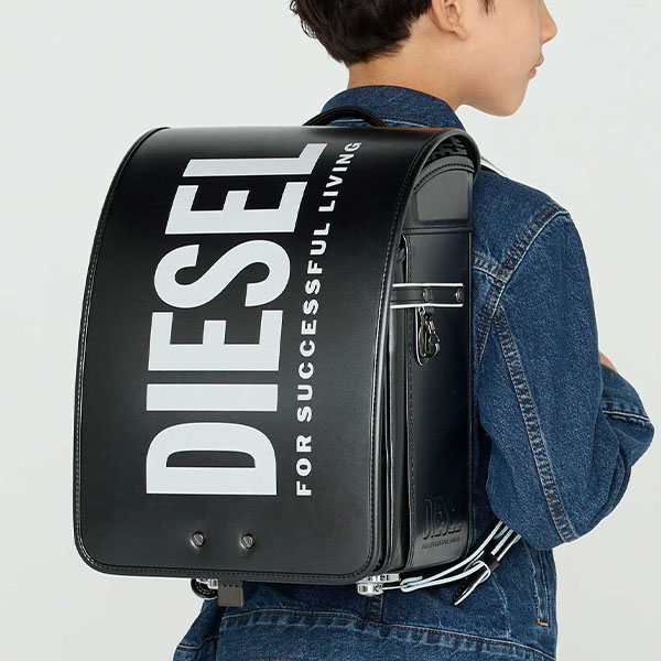 【DIESEL(ディーゼル)】REFLECTOR VERTICAL LOGO(リフレクター バーチカル ロゴ)ランドセル