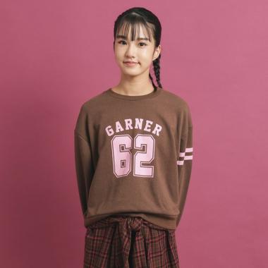 ナンバリングデザインプルオーバー