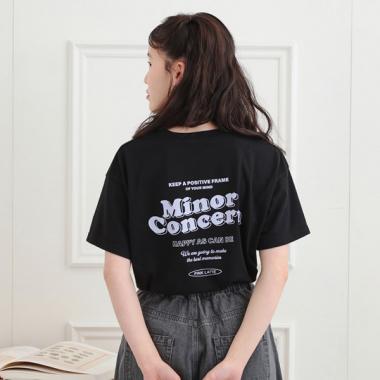 バックプリントTシャツ