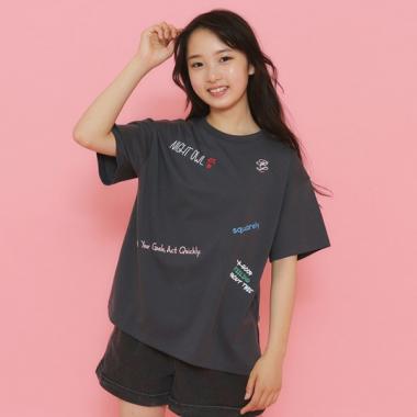 【130cmあり】ミックスロゴゆるTシャツ